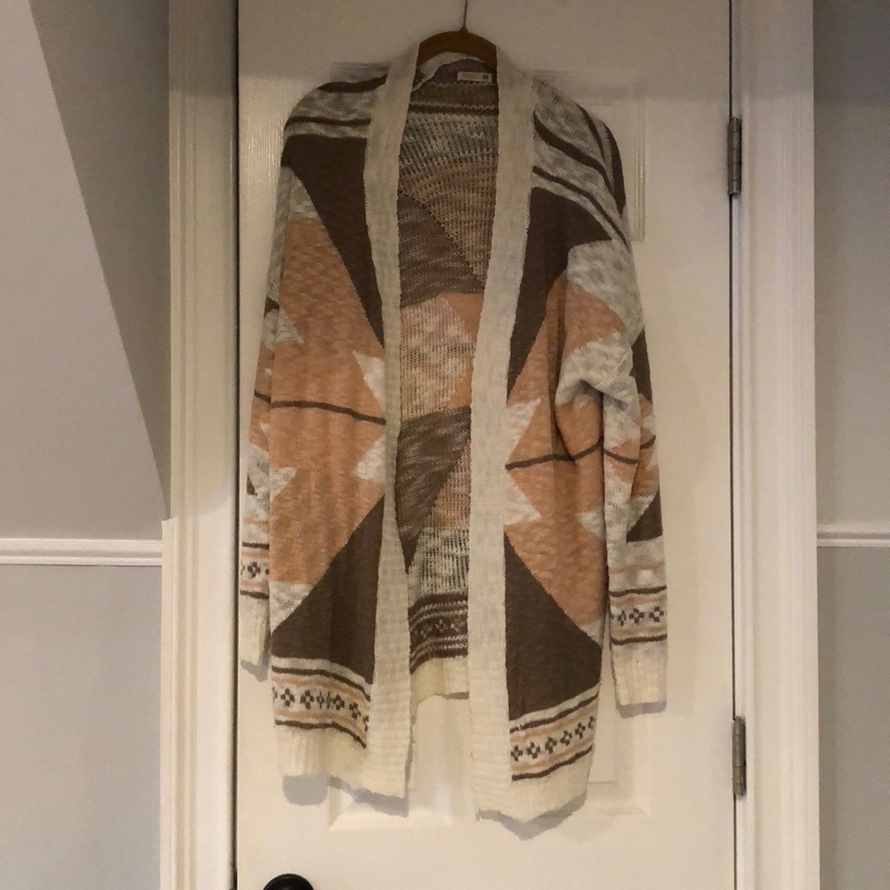 Cute long sweater-lightly worn